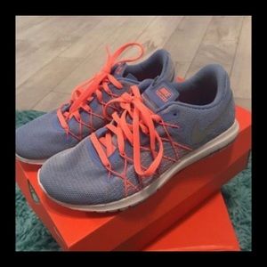 Women’s Nike’s size 5